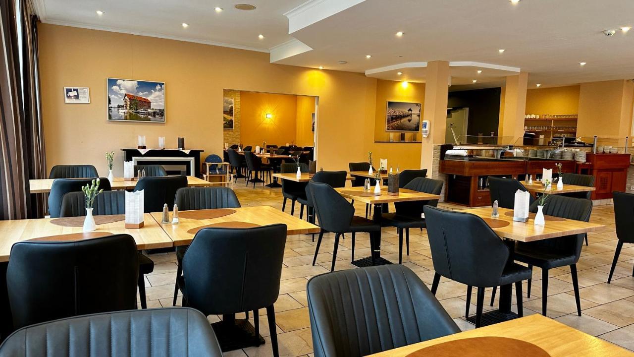 Park Hotel Fasanerie Нойстрелиц Екстериор снимка