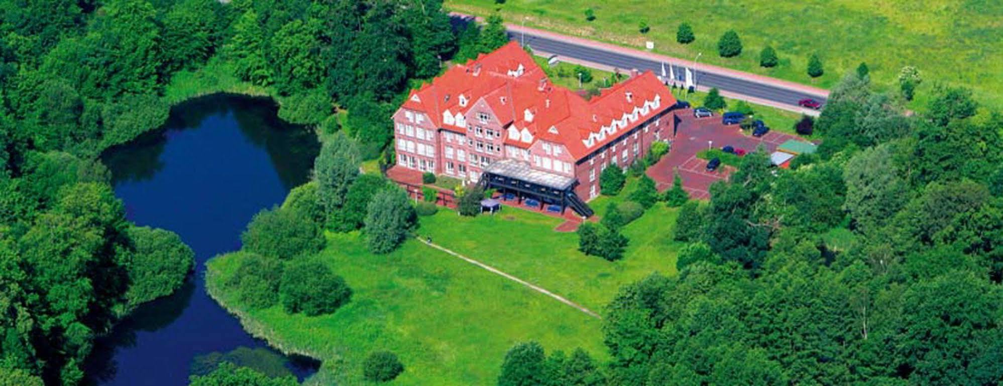 Park Hotel Fasanerie Нойстрелиц Екстериор снимка