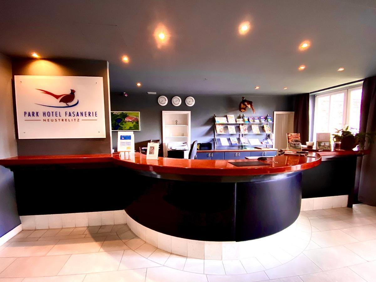 Park Hotel Fasanerie Нойстрелиц Екстериор снимка
